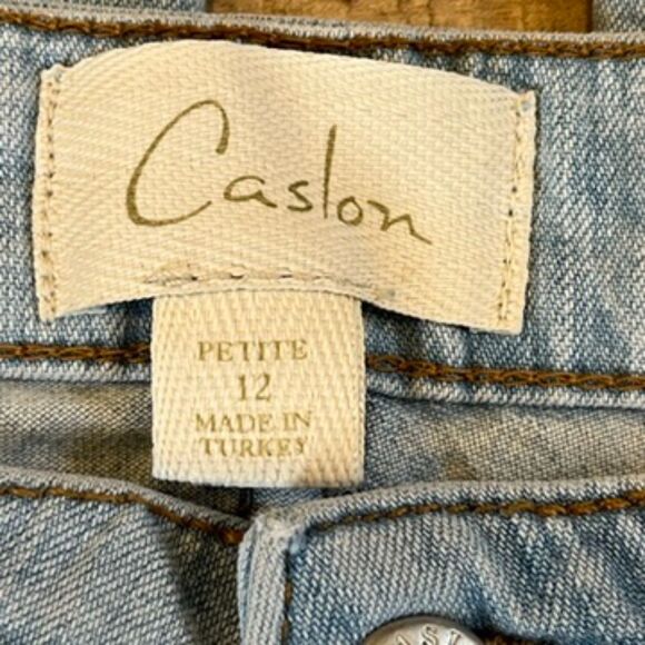 Caslon Light Wash Straight Leg Jeans 12P - Picture 4 of 6